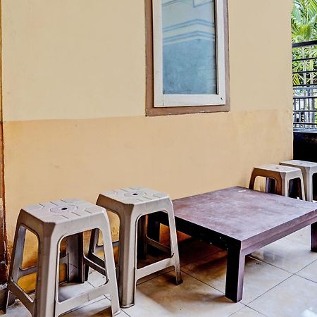 Spot On 92730 Lili Kost Syariahnearketapang Royal City バニュワンギ エクステリア 写真