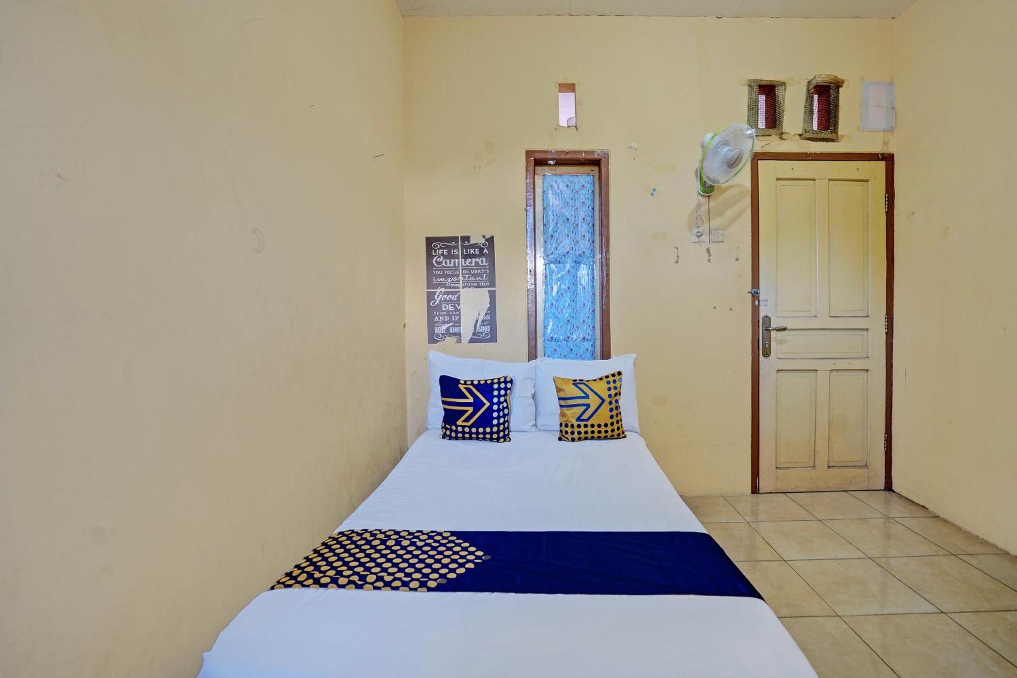 Spot On 92730 Lili Kost Syariahnearketapang Royal City バニュワンギ エクステリア 写真